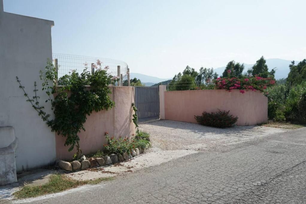 Countryside Villa In Sardinia Triei Luaran gambar