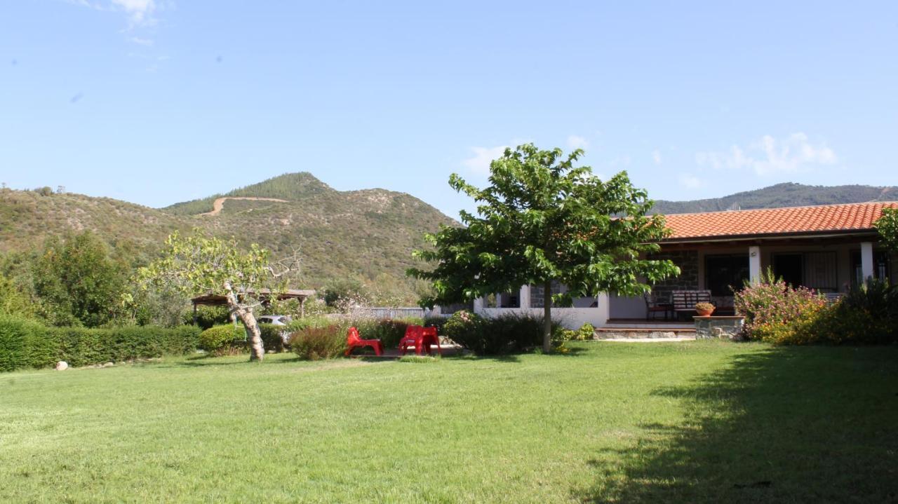 Countryside Villa In Sardinia Triei Luaran gambar